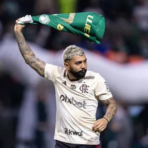 Gabigol vê 'chatice' após ser criticado por rodar camisa do Palmeiras