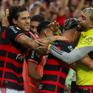 Pedro exalta força do elenco do Flamengo e faz convite a Neymar
