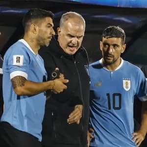 Copa América: Bielsa convoca Uruguai com Suárez e Arrascaeta; veja lista