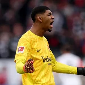 'Novo Dida': goleiro ex-Flamengo brilha e vira destaque na Europa