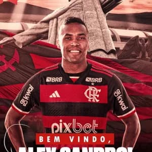 Como um português, um uruguaio e um brasileiro definiram Alex Sandro no Fla