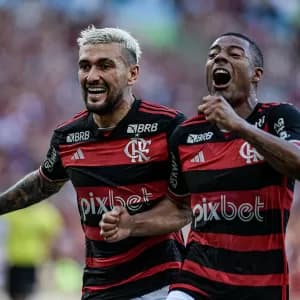De la Cruz e Arrascaeta juntos? Tite e Bielsa têm ideias diferentes
