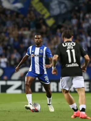 Zagueiro diz que pensou em desistir do futebol após ser emprestado pelo Fla