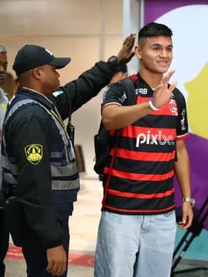 Com Michael fora, Flamengo poderá inscrever outros reforços na Libertadores