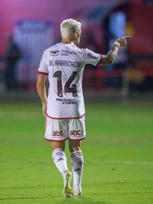 CBF divulga análise do VAR em gol anulado do Flamengo contra o Vitória