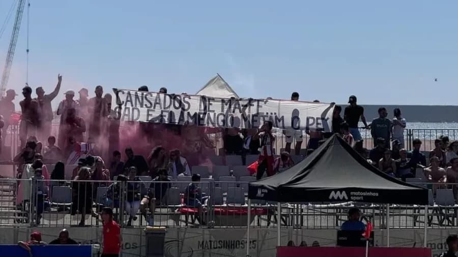Torcida do Leixões protesta contra possível parceria: 'Flamengo, meta o pé'