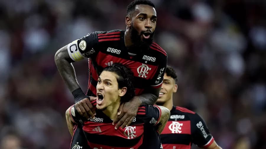 O pênalti para o Flamengo foi um insulto!