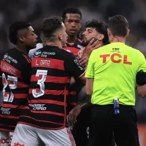 STJD pune Yuri, Alcaraz e Cacá por briga generalizada em Corinthians x Fla