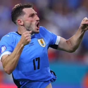 Uruguai vence Panamá na Copa América com direito a gol 100% flamenguista