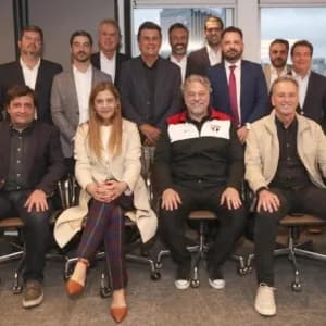 Flamengo, Palmeiras, SP e mais 4 ameaçam processar liga rival e cobram CBF