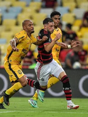 Tite tem desafio de evitar jogo modorrento do Flamengo que marcou Sampaoli