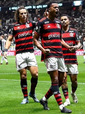 Segue o líder! Fla não toma conhecimento do Atlético, dá olé e mantém ponta