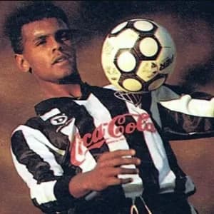 Ex-volante Moacir, de Atlético-MG e Corinthians, morre aos 54 anos