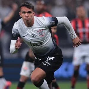 Entenda por que Giovane voltou a atuar pelo Corinthians na lateral, contra o Flamengo
