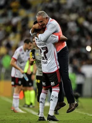 Flamengo celebra consistência e vira 'problema' no sorteio da Libertadores