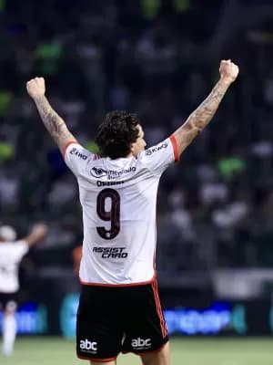 Flamengo segue vivo em tudo e Brasileiro pode ser sacrificado em maratona