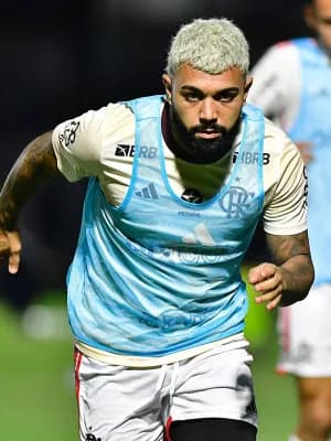 Gabigol não treina e deixa CT do Flamengo após punição e perda da camisa 10