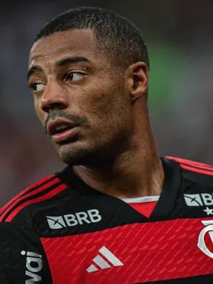 De la Cruz e Cebolinha treinam separados e ainda são dúvida no Flamengo