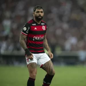 Gabigol volta a ser desfalque, e De la Cruz reforça Fla na Libertadores