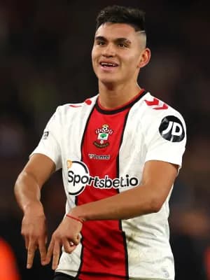 Flamengo se acerta com Southampton e está perto de anunciar Carlos Alcaraz