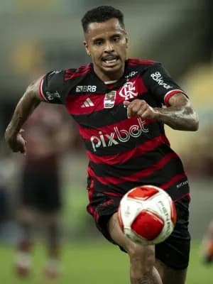 Tite escolhe Allan para substituir De la Cruz; veja a escalação do Flamengo