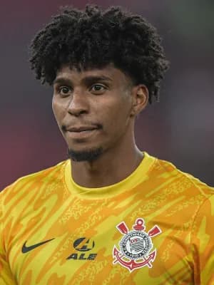 Corinthians se diz tranquilo em compra de Hugo e detalha conversa com o Fla