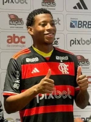 Alex Sandro e Plata estreiam no Flamengo x Vasco; Arrascaeta é banco