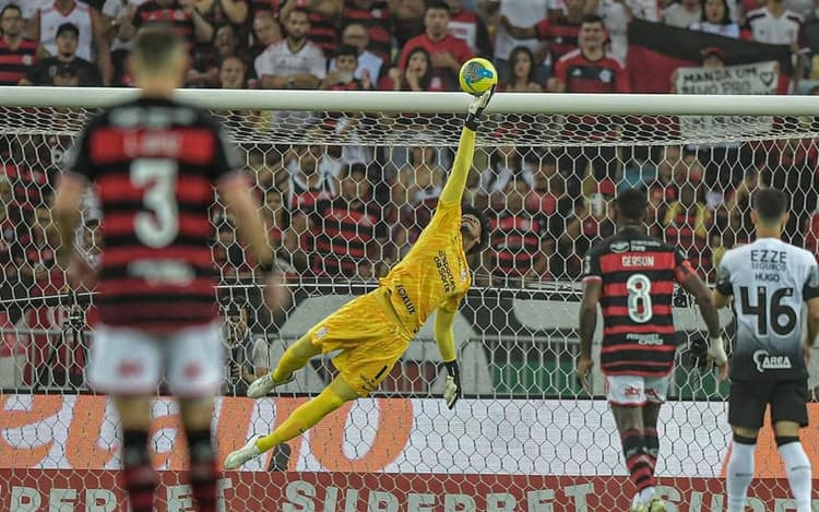 Quanto o Corinthians vai pagar por Hugo Souza no total?