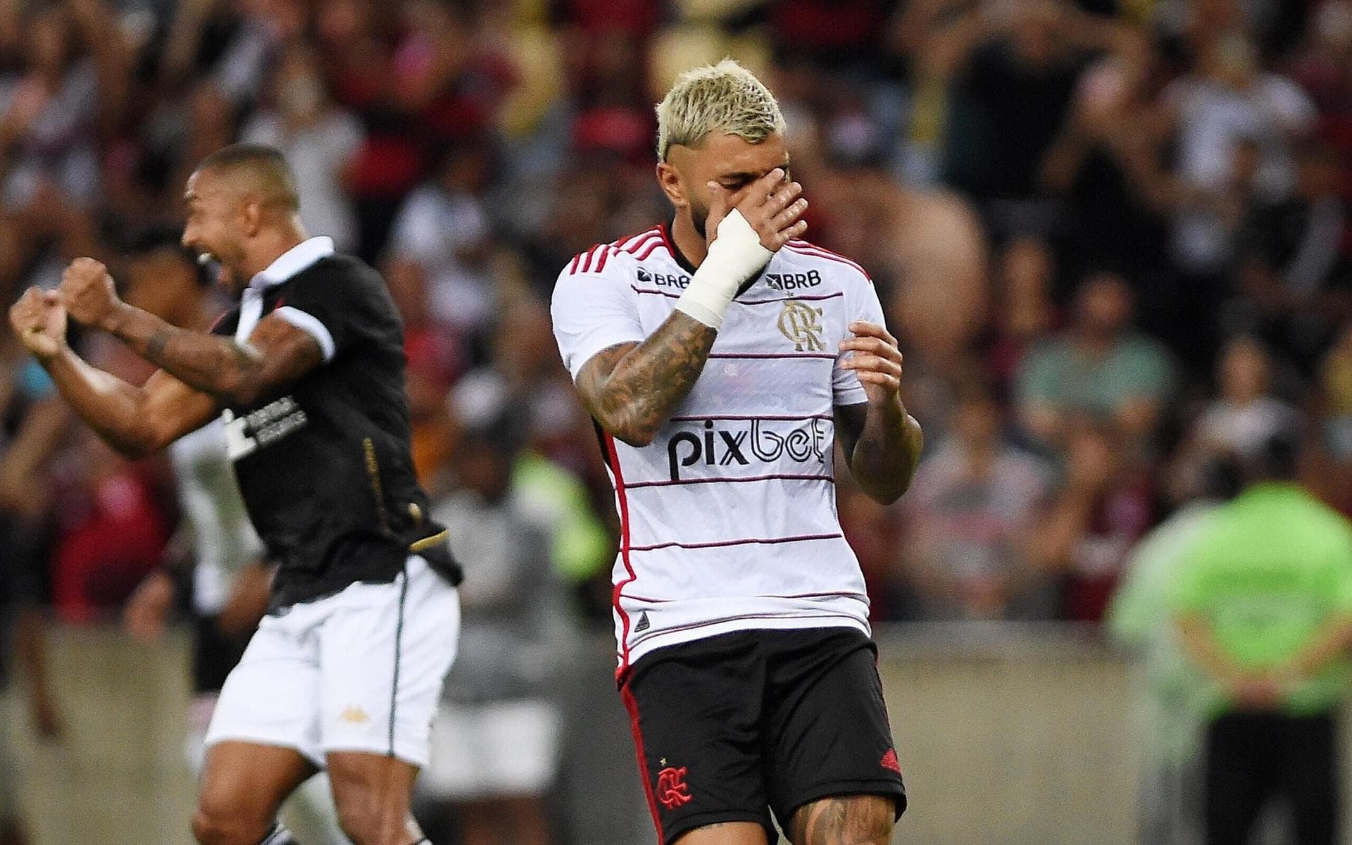 Flamengo: Gabigol rechaça movimento para vazar foto com camisa do Corinthians