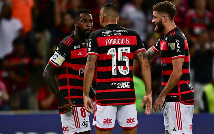 Time da Premier League tem interesse em jogador do Flamengo