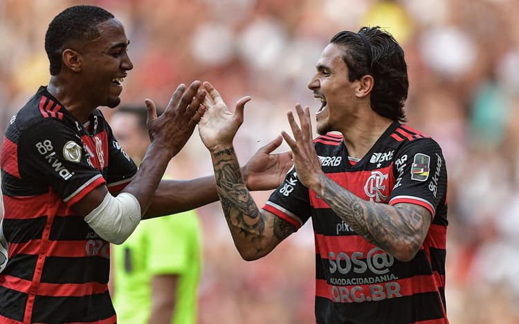 Lance! Final: Com brilho de Lorran, Flamengo vence o Corinthians e dorme na liderança do Brasileirão