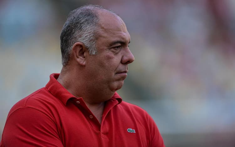 Flamengo volta ao mercado no fim de janela e busca reposições para Cebolinha e Viña