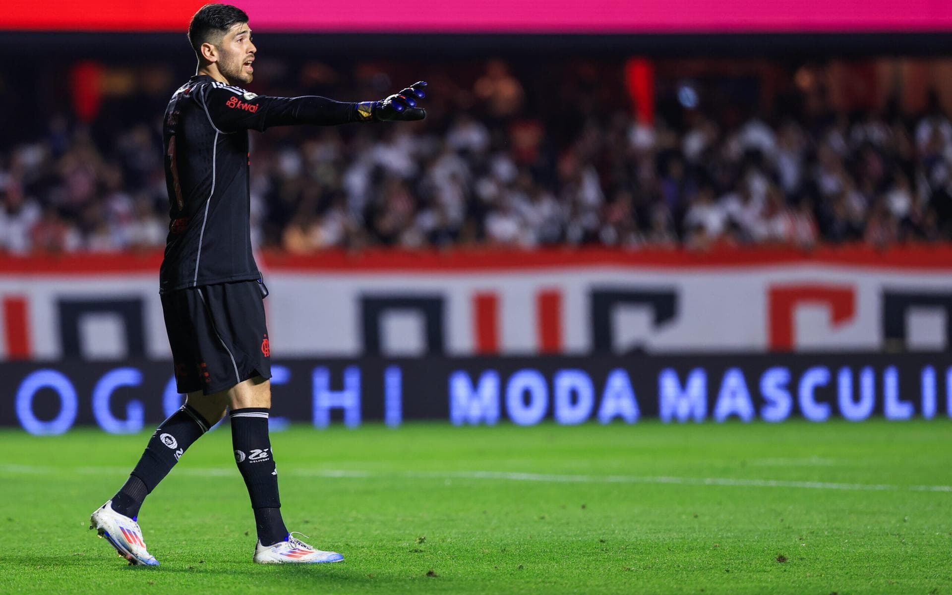 Goleiro do Flamengo, Rossi pede foco na Libertadores e dá receita para superar Bolívar