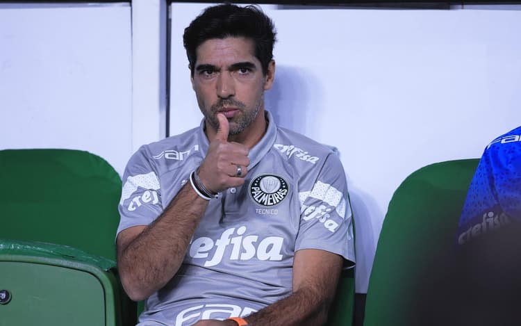 Internautas brincam com lance de mão na bola em Palmeiras x Flamengo: ‘Essa não pode’