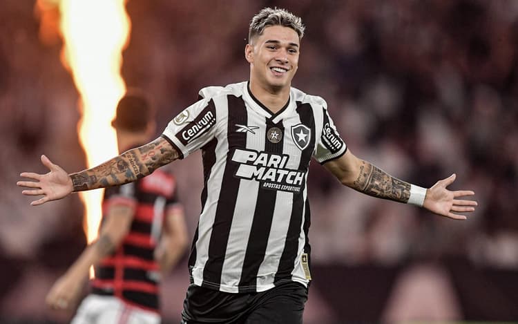 Jornalista cutuca torcedor do Flamengo ao vivo: ‘Inexplicável o dinheiro que vocês recebem da Globo’