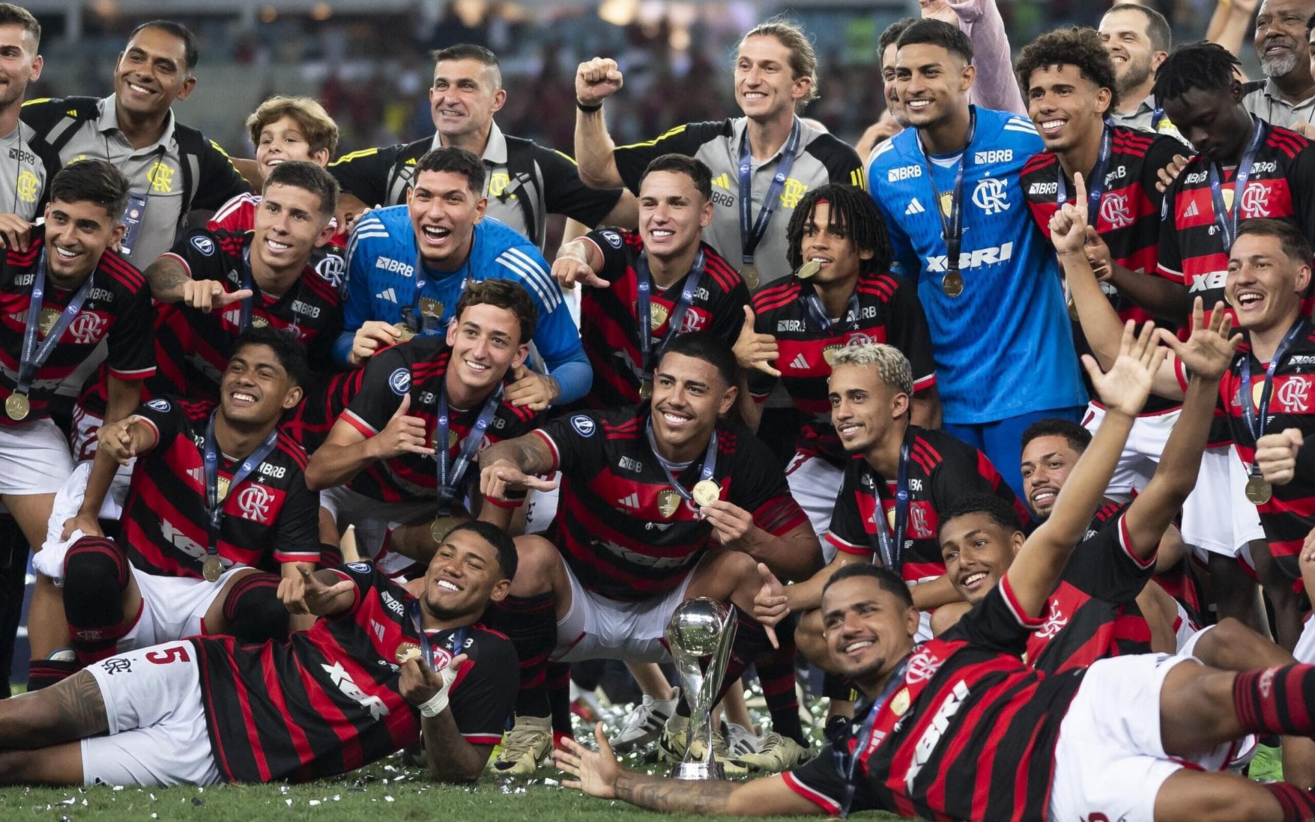 De virada, Flamengo vence Olympiacos e conquista inédito título do Mundial Sub-20