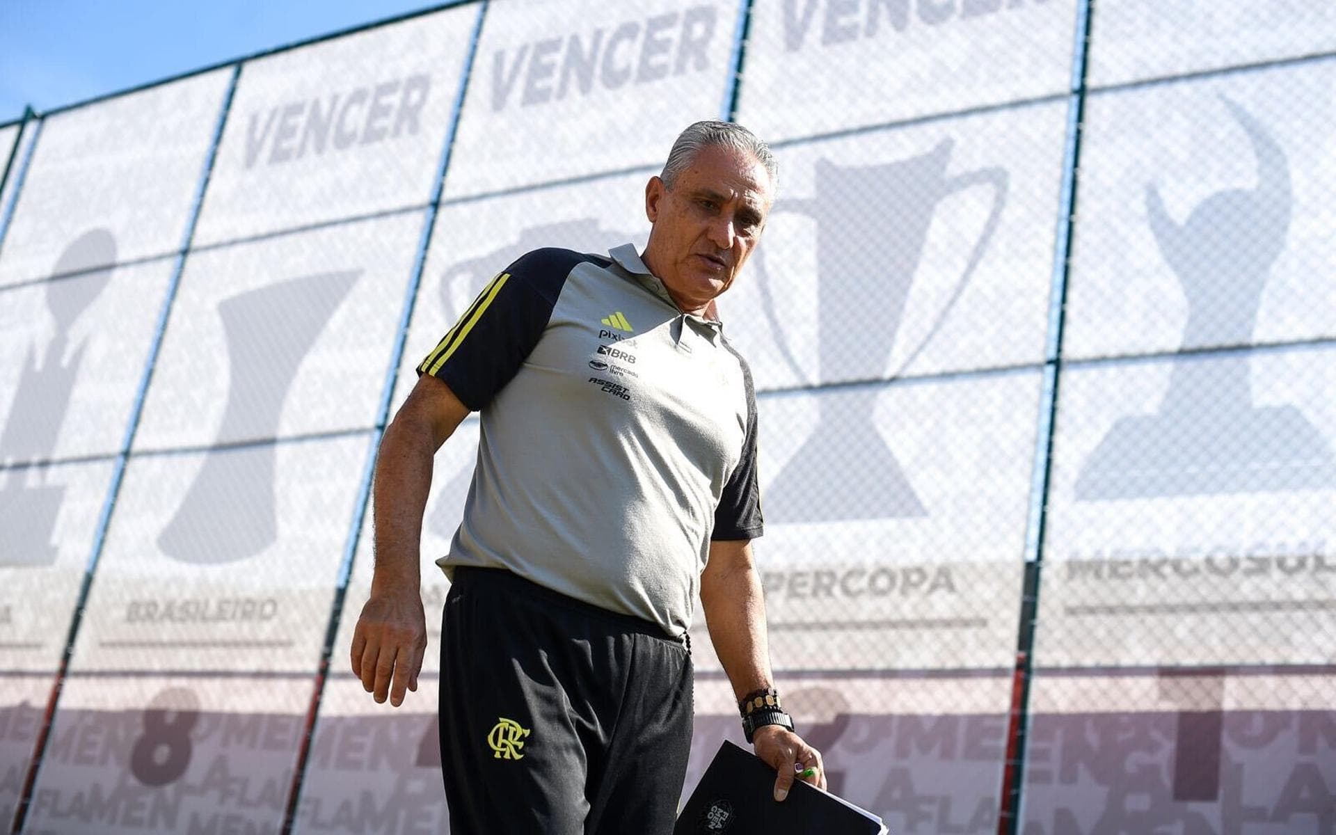 Flamengo corre para inscrever reforços em meio a novos problemas com lesões