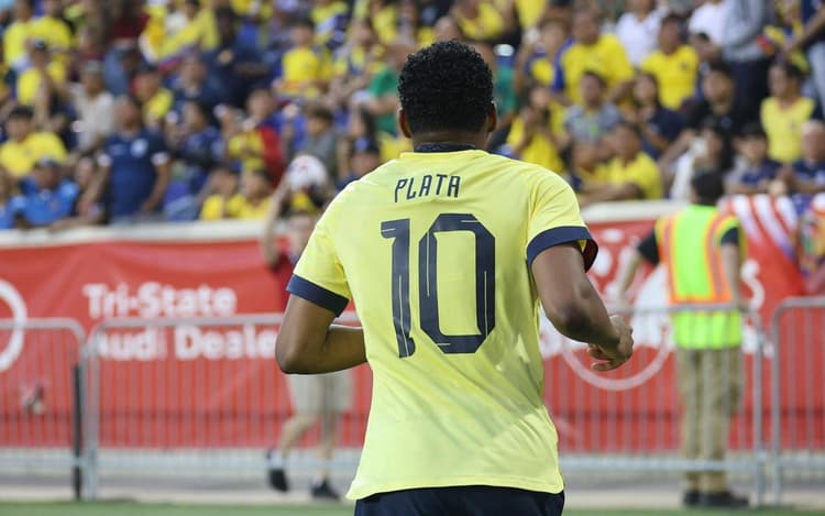 Anunciado pelo Flamengo, Gonzalo Plata segue ‘punido’ e fora da convocação do Equador