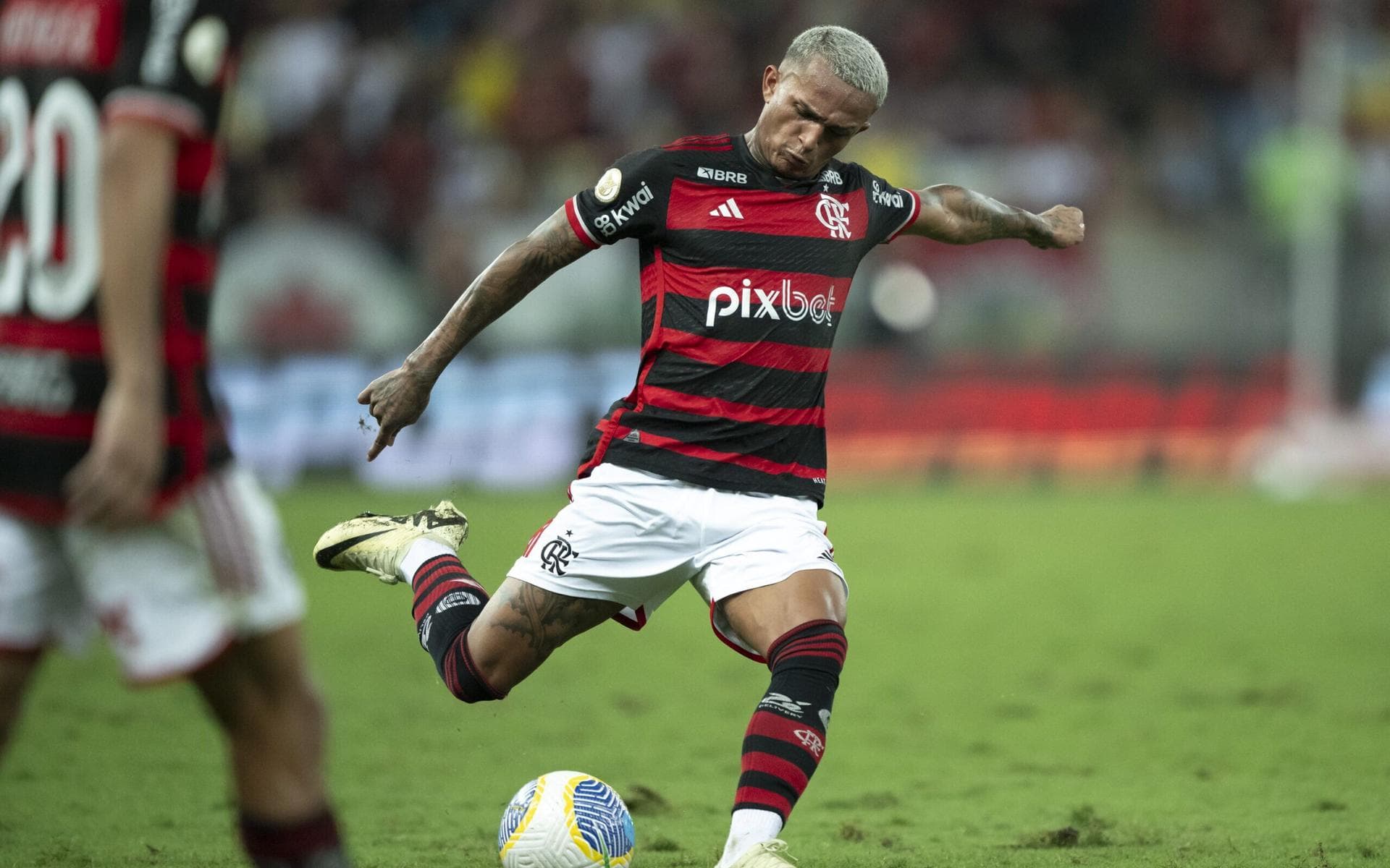 Wesley termina relacionamento com namorada, que está grávida, e nega traição