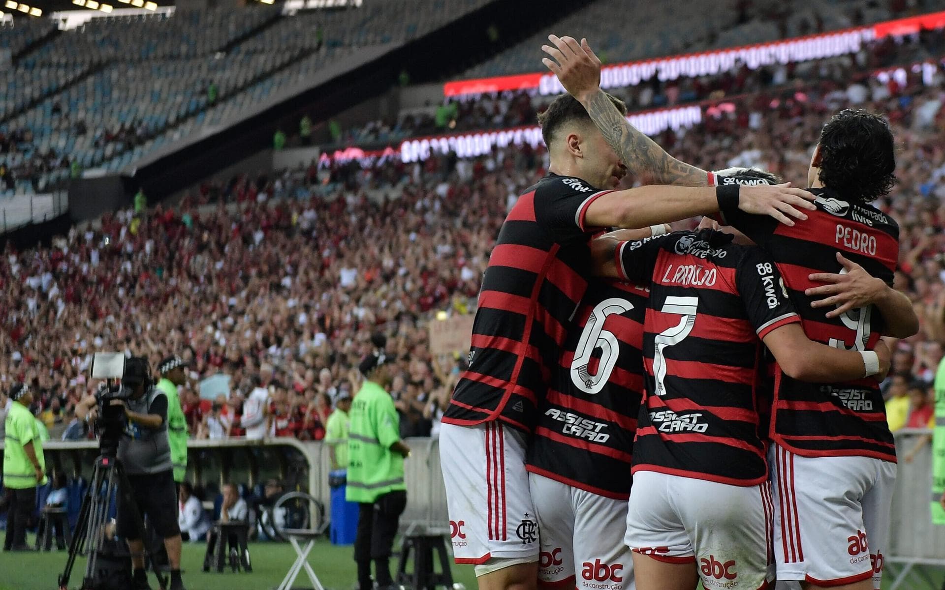 Escudo do Flamengo: como surgiu e história do símbolo