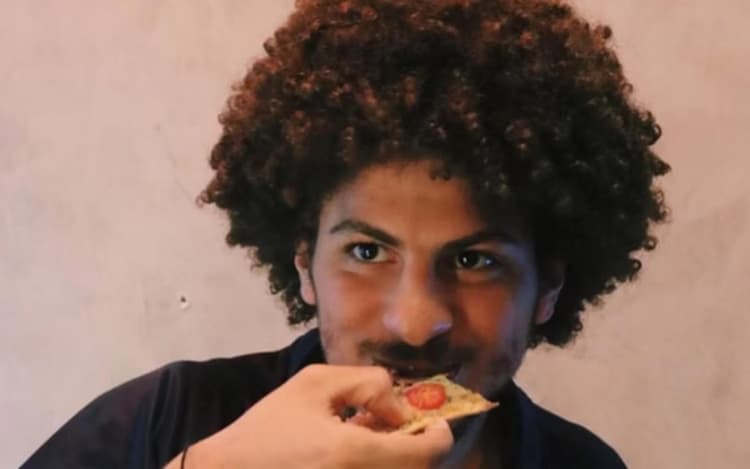 Filho de ídolo do Flamengo é processado por danos morais