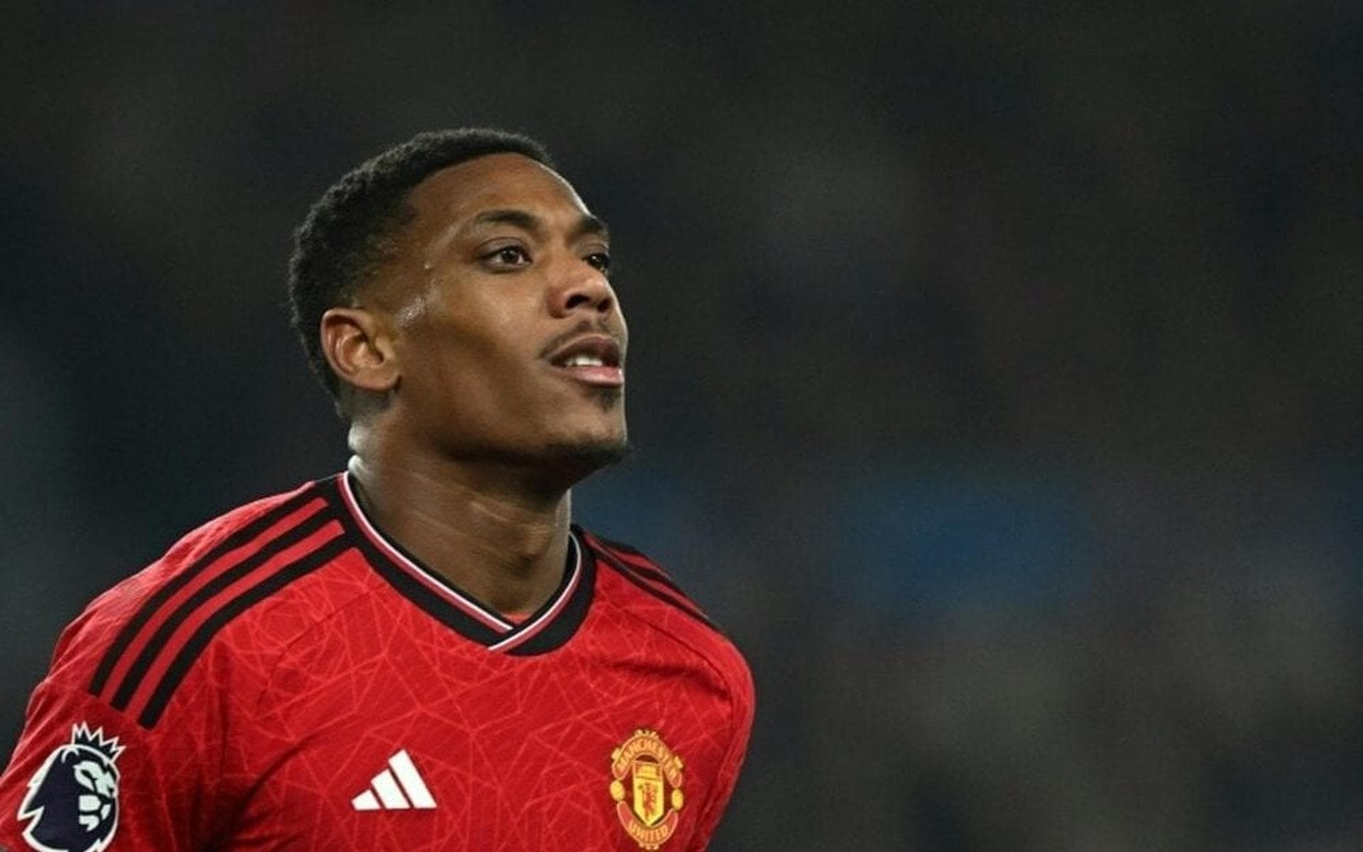 Flamengo busca a contratação de ex-jogador do Manchester United para substituir Pedro