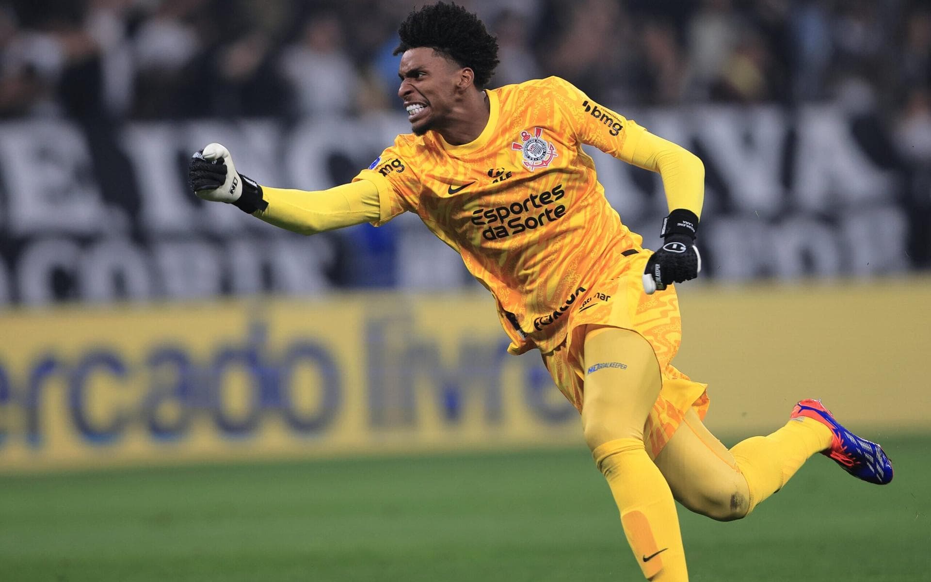 Hugo Souza se declara ao Corinthians: “essa camisa é especial”