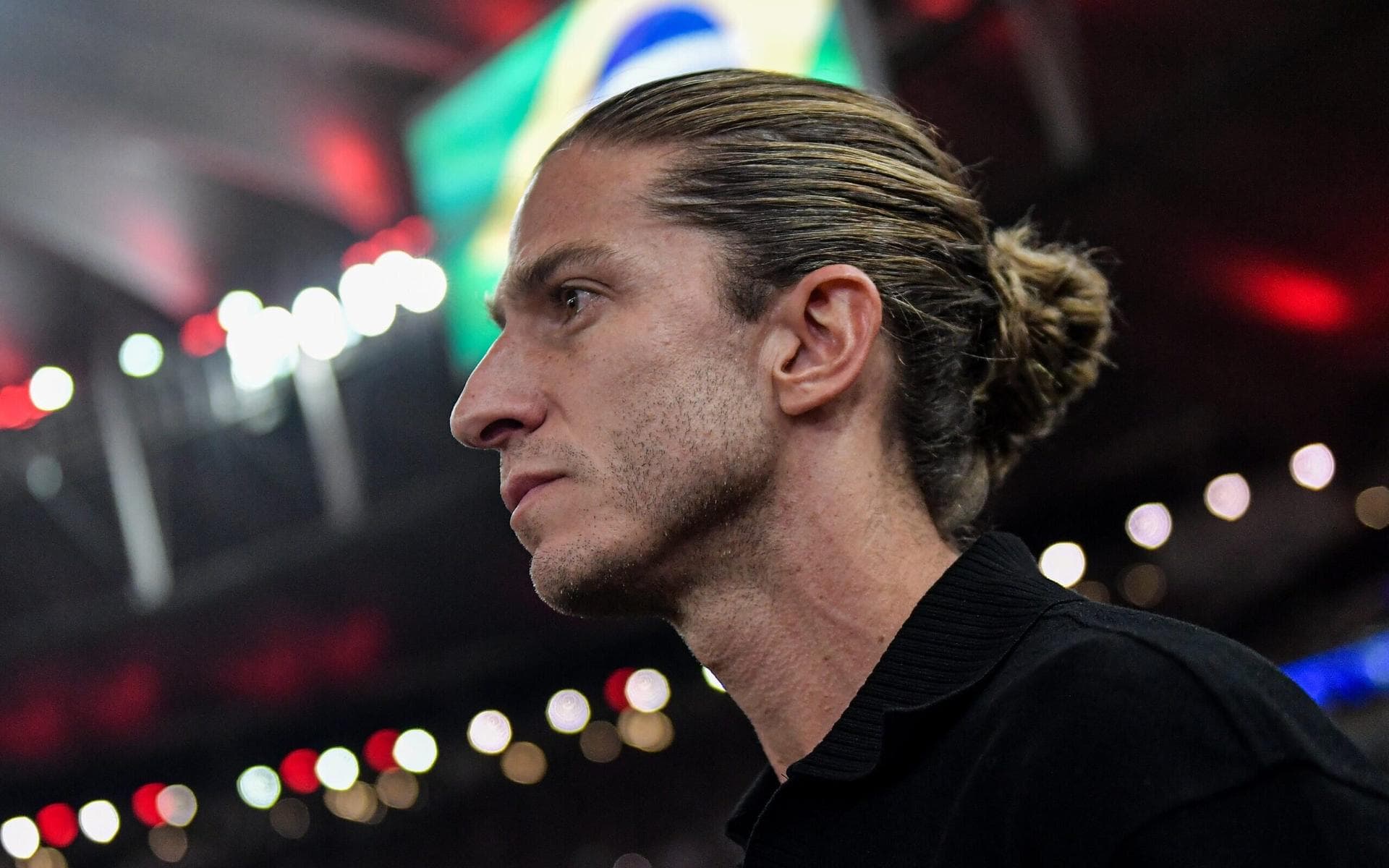Torcedores do Flamengo se rendem a Filipe Luís: ‘Filho do Jorge Jesus’