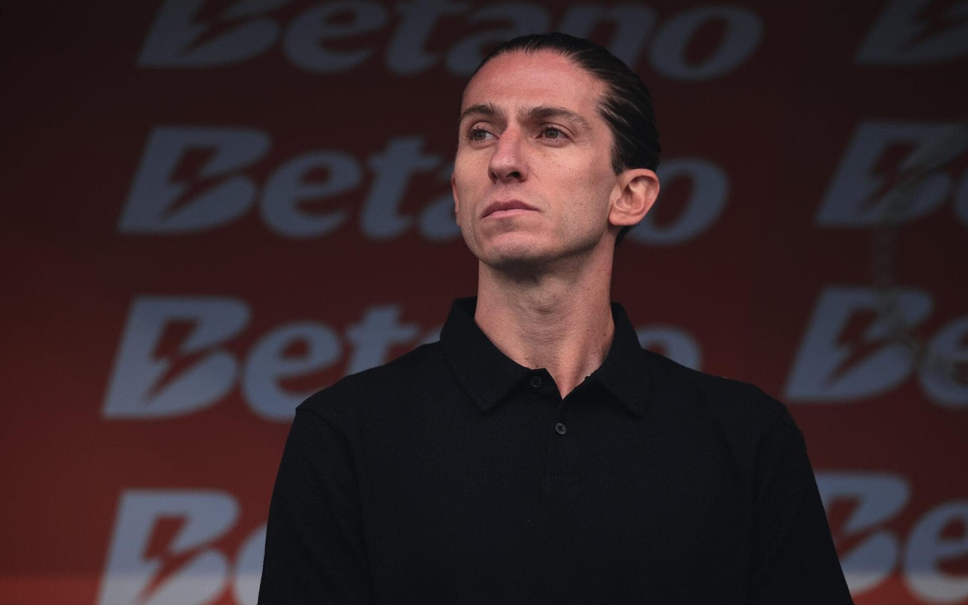 Filipe Luís é alvo de grandes elogios por parte de jornal espanhol