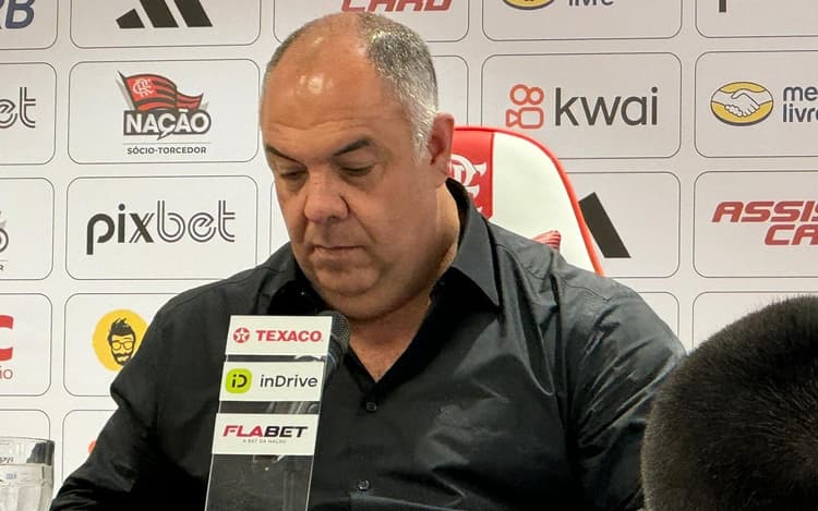 Em gafe na coletiva do Flamengo, Marcos Braz aponta título que falta a técnico alemão