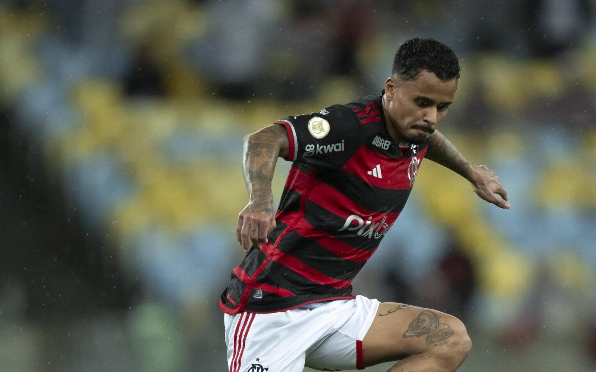 Torcedores do Flamengo detonam atuação de Allan: ‘Tem que rescindir’