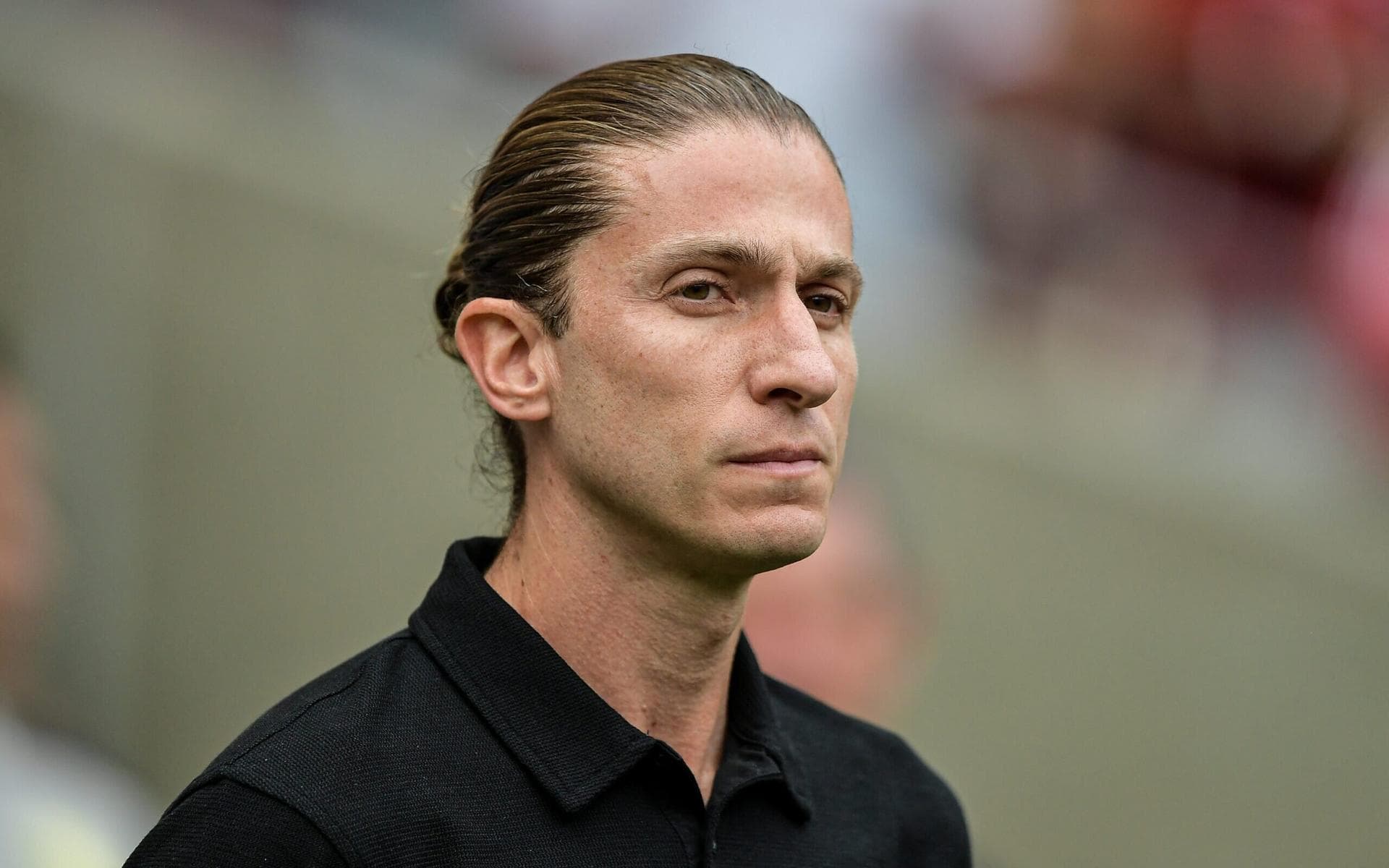 Filipe Luís indica time misto em Flamengo x Internacional