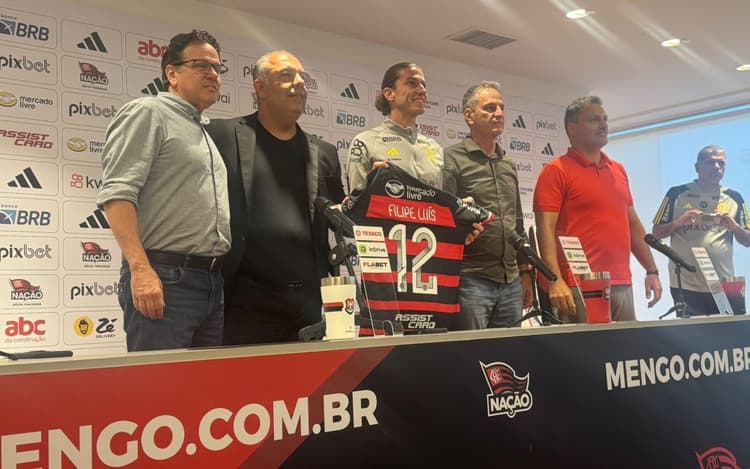 Filipe Luís evita comparações com outros técnicos: ‘Agora é um novo Flamengo’