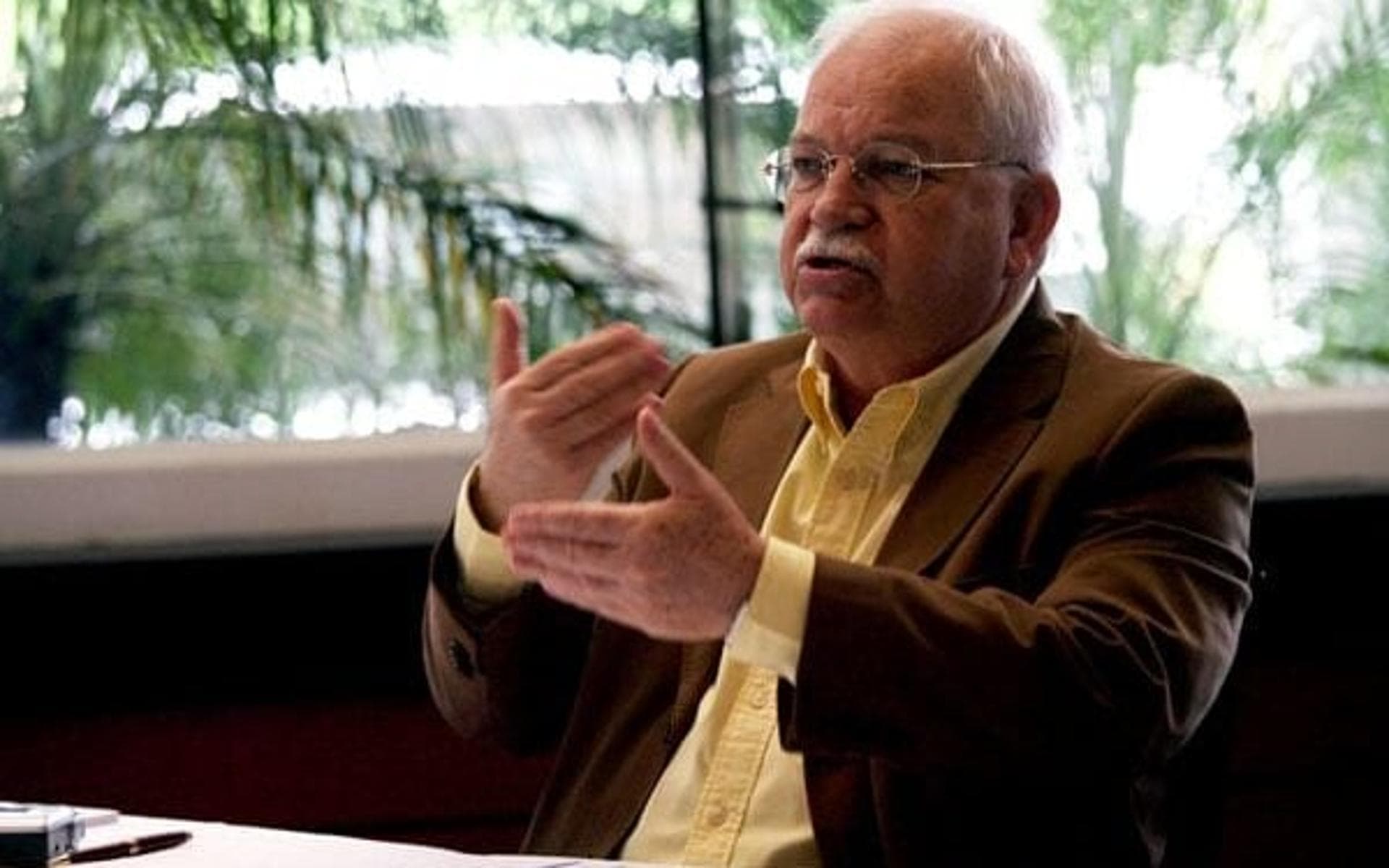 Dumbrosck retira candidatura à presidência do Flamengo para apoiar outra chapa